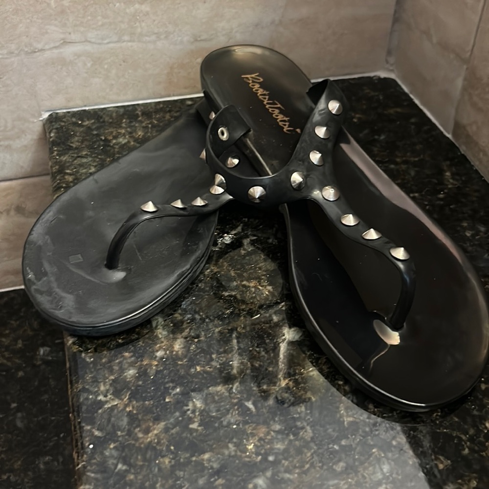 Bootsitootsi sandals